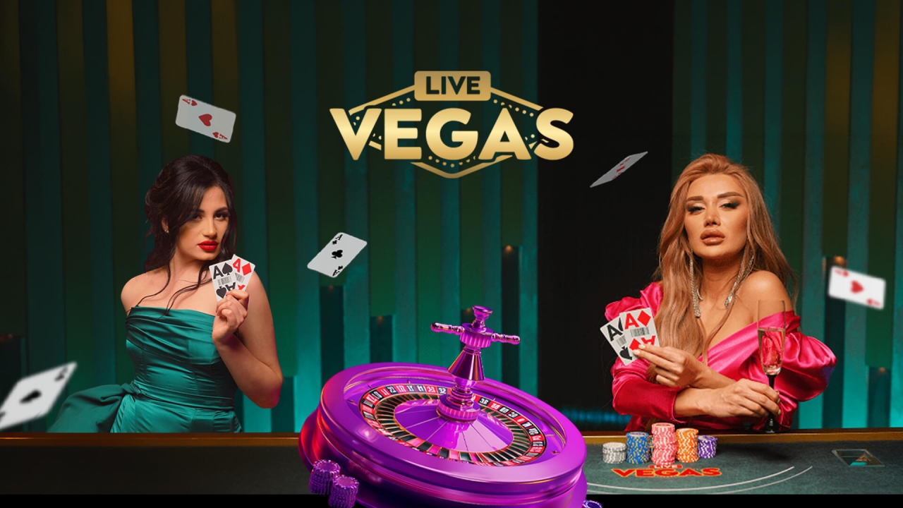 Banner de casino en vivo de Live Vegas con ruleta, cartas, fichas de casino y visuales premium estilo dealer