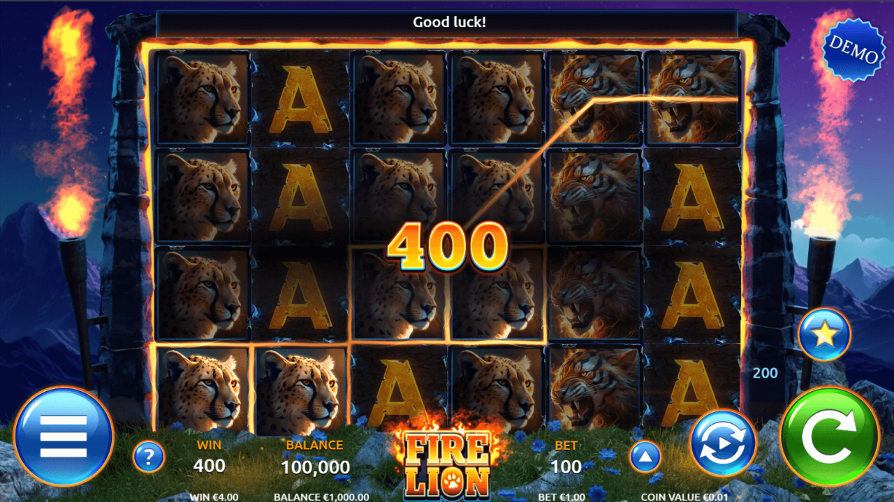 Pantalla del juego base de Fire Lion con una cuadrícula 6x4, mostrando símbolos de leones, tigres y guepardos en un entorno de sabana.