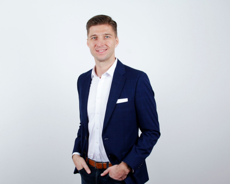 Photo of Franz Gerhart, CEO of Vyking, providing a review/testimonial about the partnership with Timeless Tech